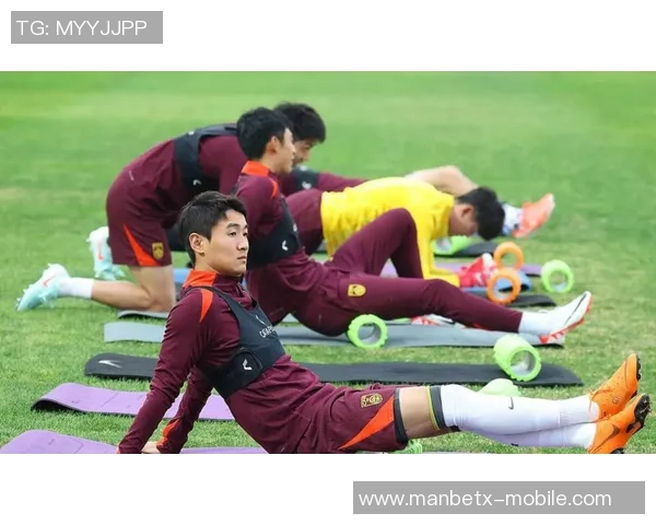 激烈对抗与团队协作交织的足球比赛盛况回顾与感悟