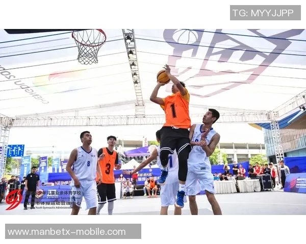 红色篮球衣的魅力与风格探索让运动与时尚完美结合